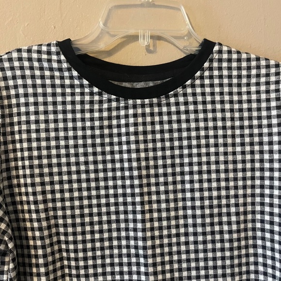dazy • black & white plaid checkered short sleeve top - Picture 11 of 14